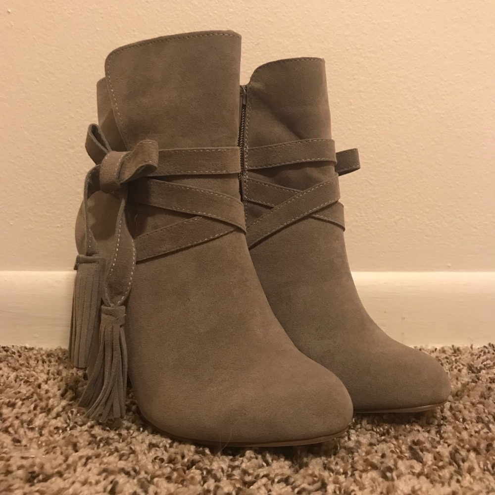 grey booties with bow & tassel
